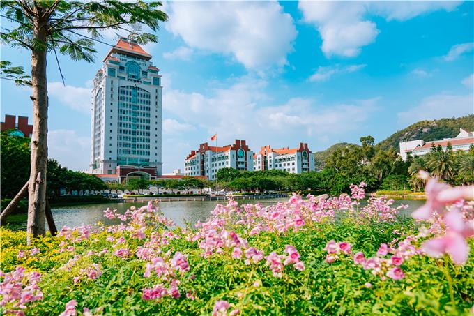厦门大学打卡照怎么拍好看,厦门大学怎么拍照转场