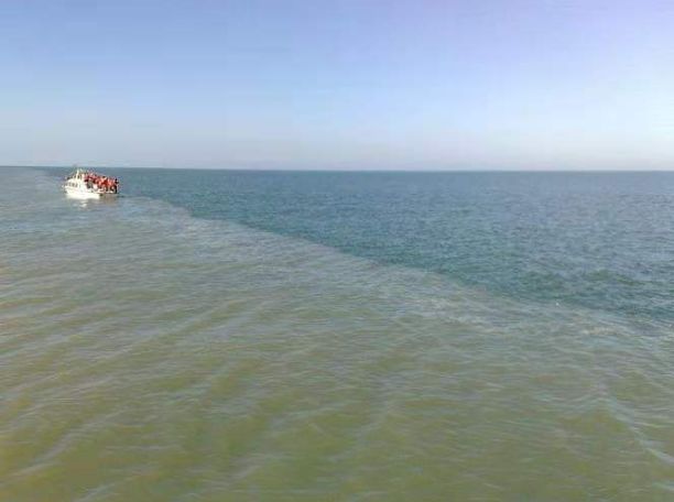 原创诗词—九霄能把天门扣,万里长观旭日红