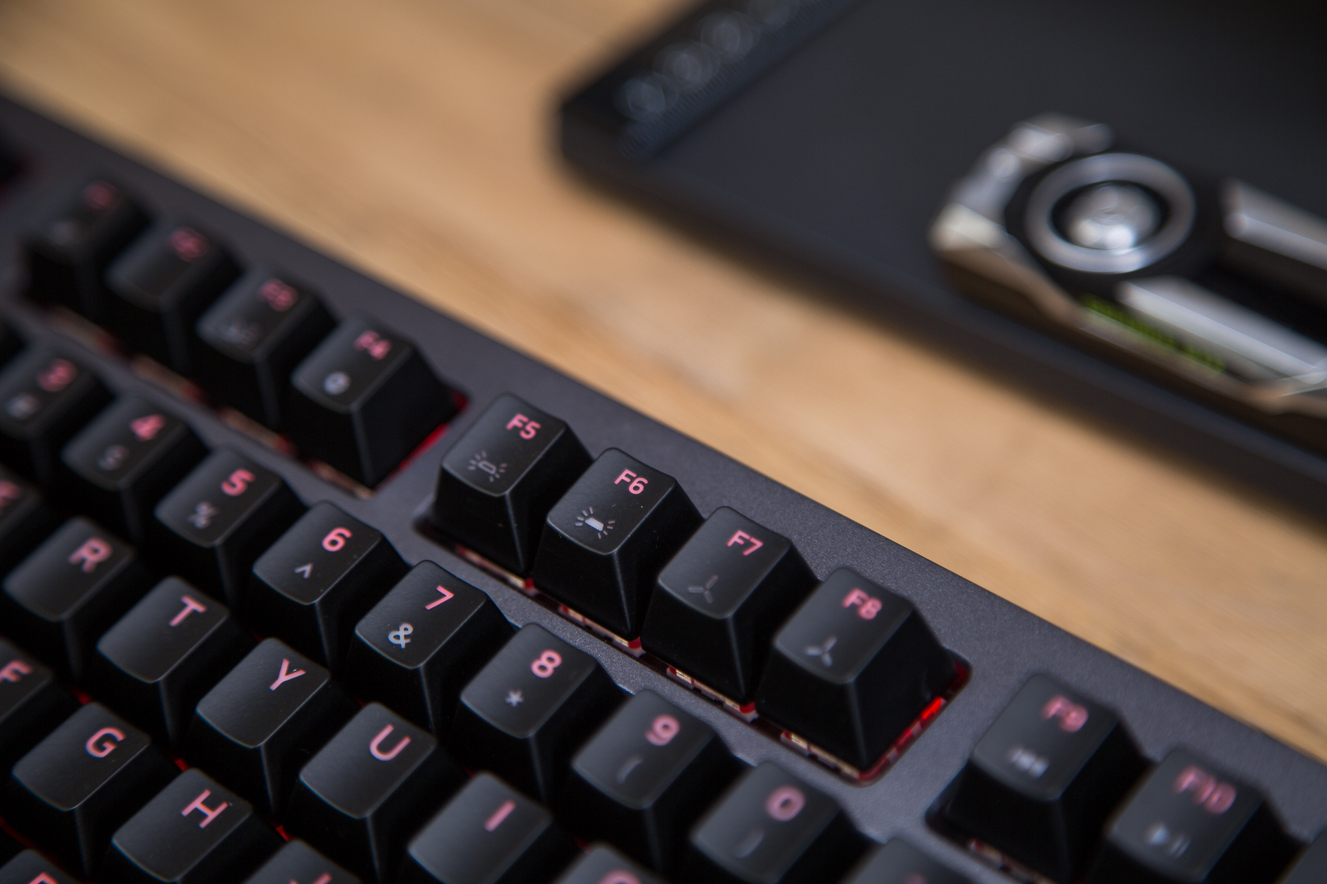 alienwarem18机械键盘和普通键盘,alienwarex15机械键盘