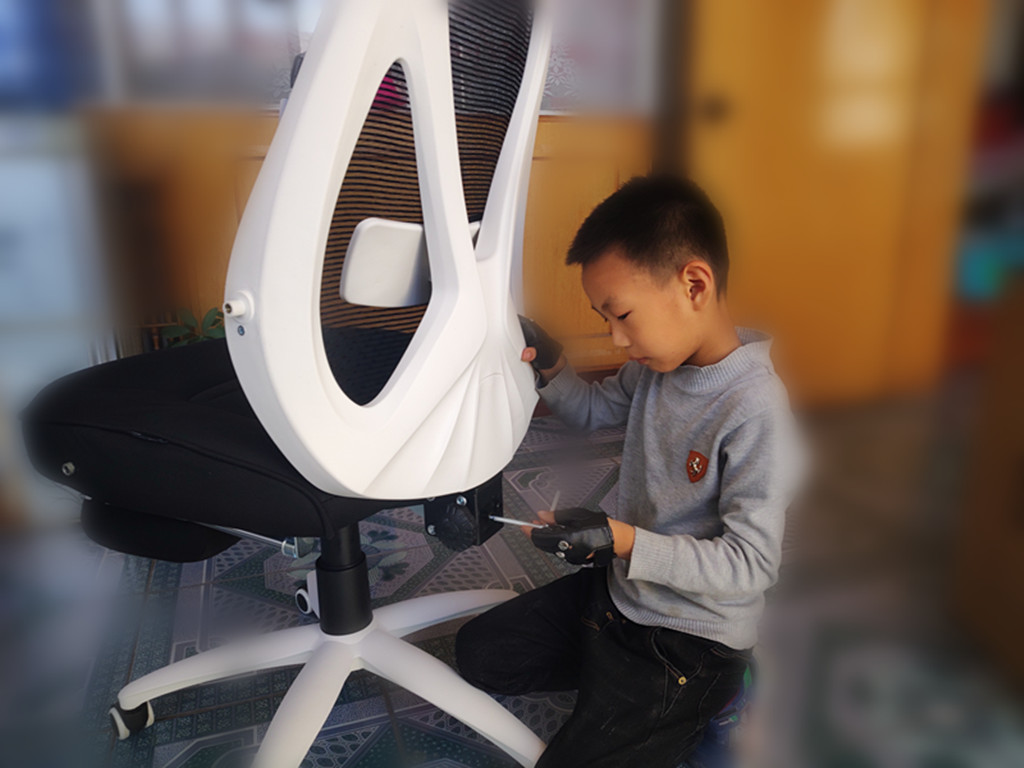 椅子中的战斗椅，春夏秋冬，一椅相伴！黑白调体验