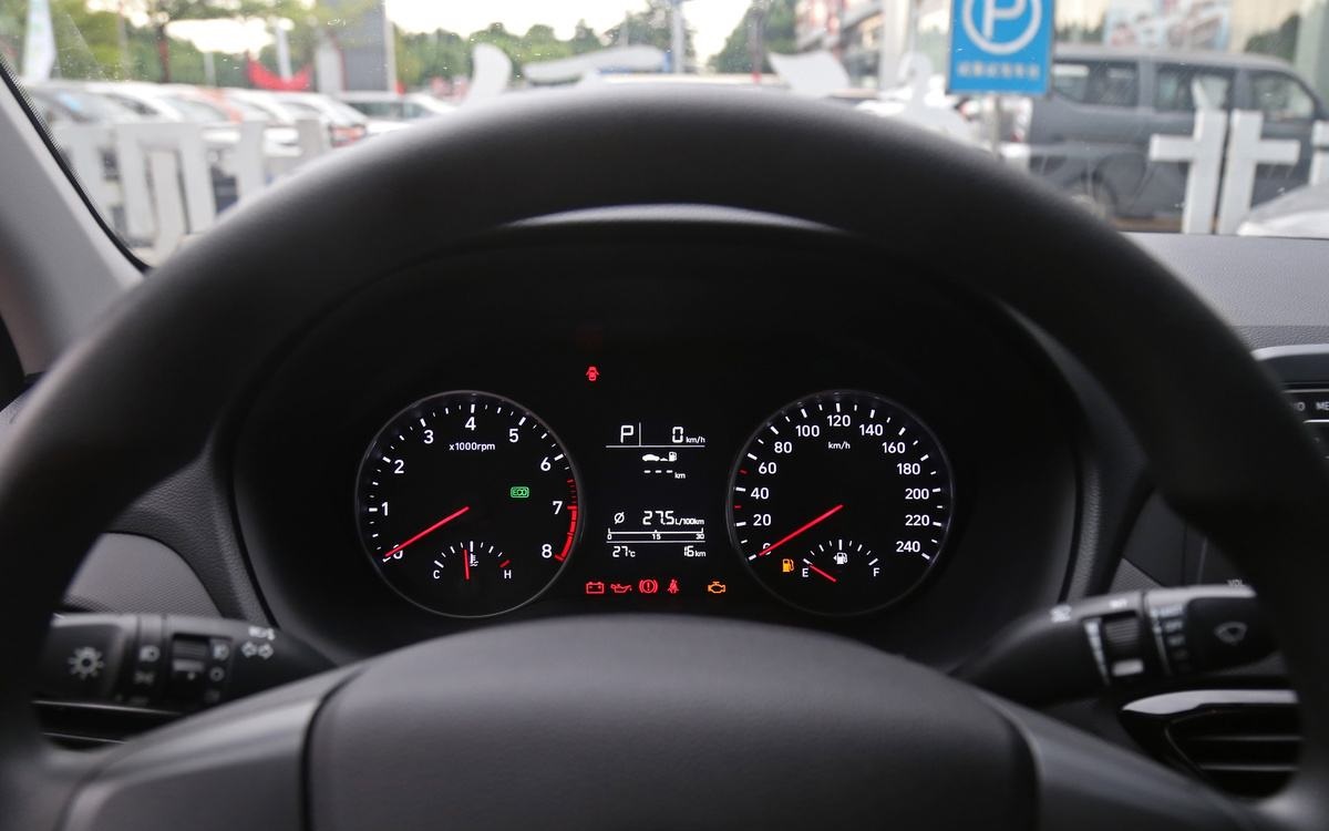 现代悦动1.8手动挡油耗多高,现代悦动1.6自动挡二手车油耗