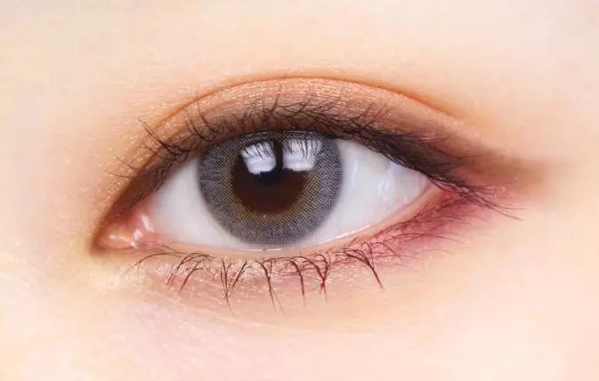 涂口红和不涂口红对比高清,为什么涂口红和不涂口红差好多