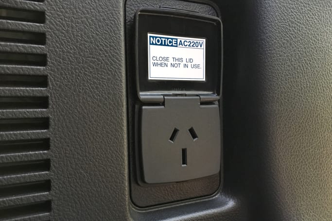 新款2.8t普拉多柴油驾驶感受,丰田普拉多自吸四驱