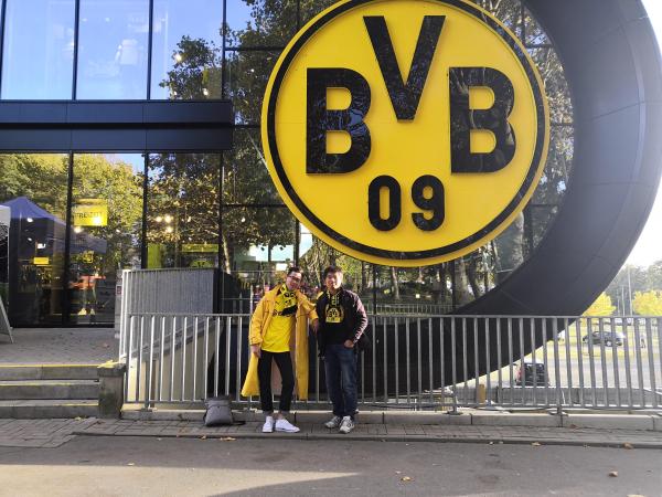 威斯特伦法球场魔鬼看台,魔鬼主场看球