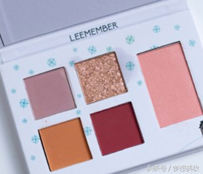 来自世界各地的小众彩妆！各种平价好用的眼影盘，快来了解一下吧
