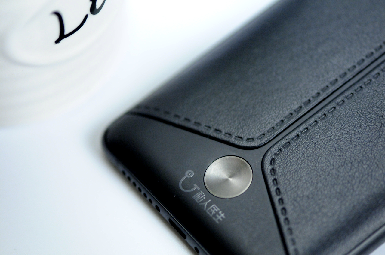 口袋里的关爱：私人医生H1智能手机