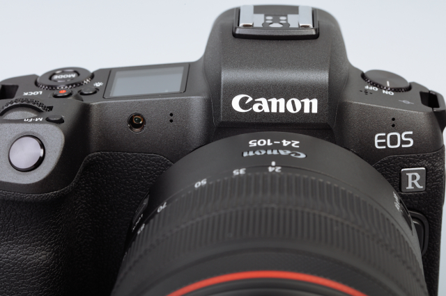 佳能专微电池续航好吗,佳能高感升级