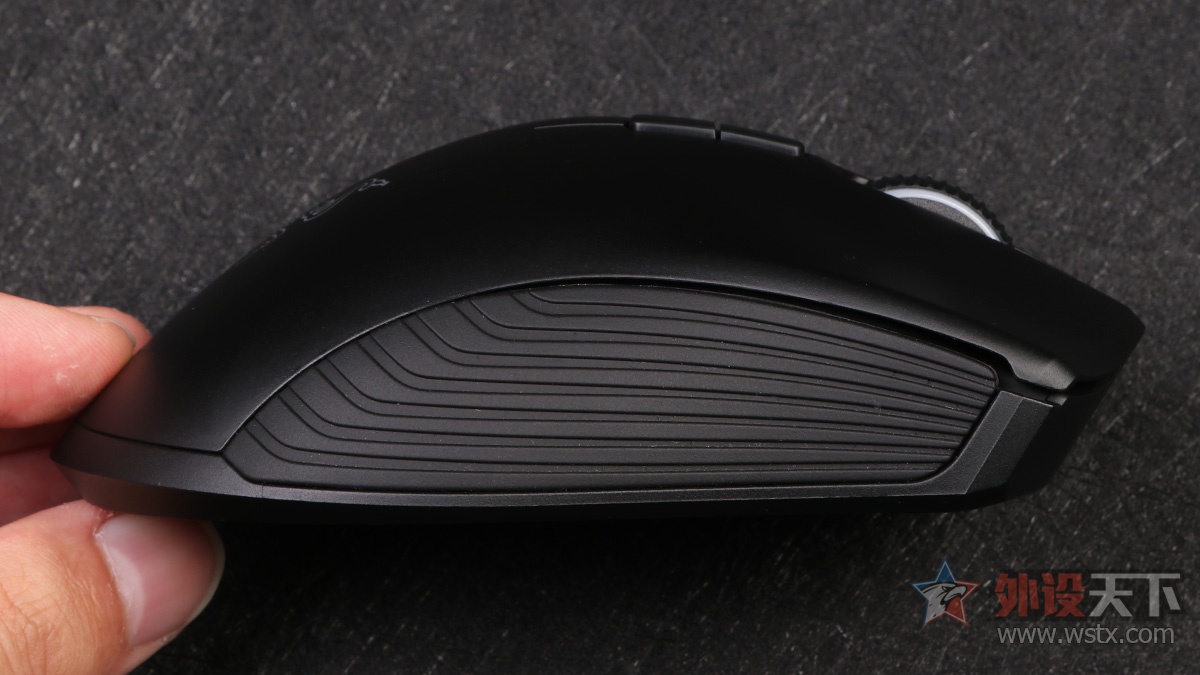 雷蛇眼镜蛇续航,雷蛇巴塞利斯蛇终极版鼠标测评