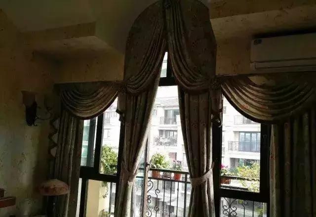 半圆弧窗幔窗帘效果图,别墅窗纱幔头效果图