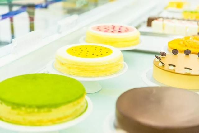 ladym用的什么牌子的奶油,ladym蛋糕6寸白桃乌龙测评