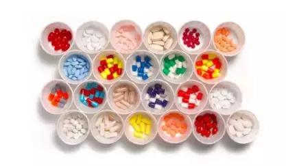 别乱给爸爸妈妈带国外保健品,华人回国注意保健品药品不能乱带