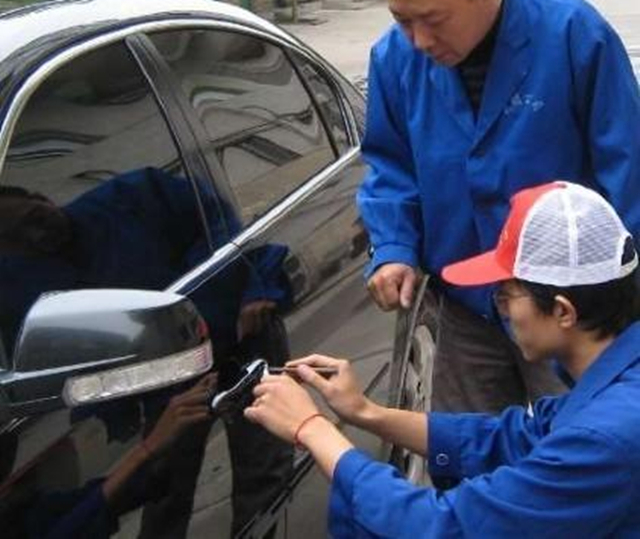 新款宝来车钥匙锁车里了怎么开锁,长城c30钥匙锁车里了怎么开锁