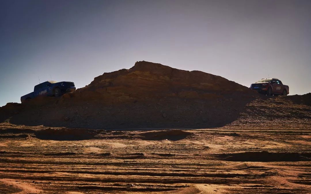 “失联”的2天里，车叔竟完成对美式皮卡生活的所有幻想