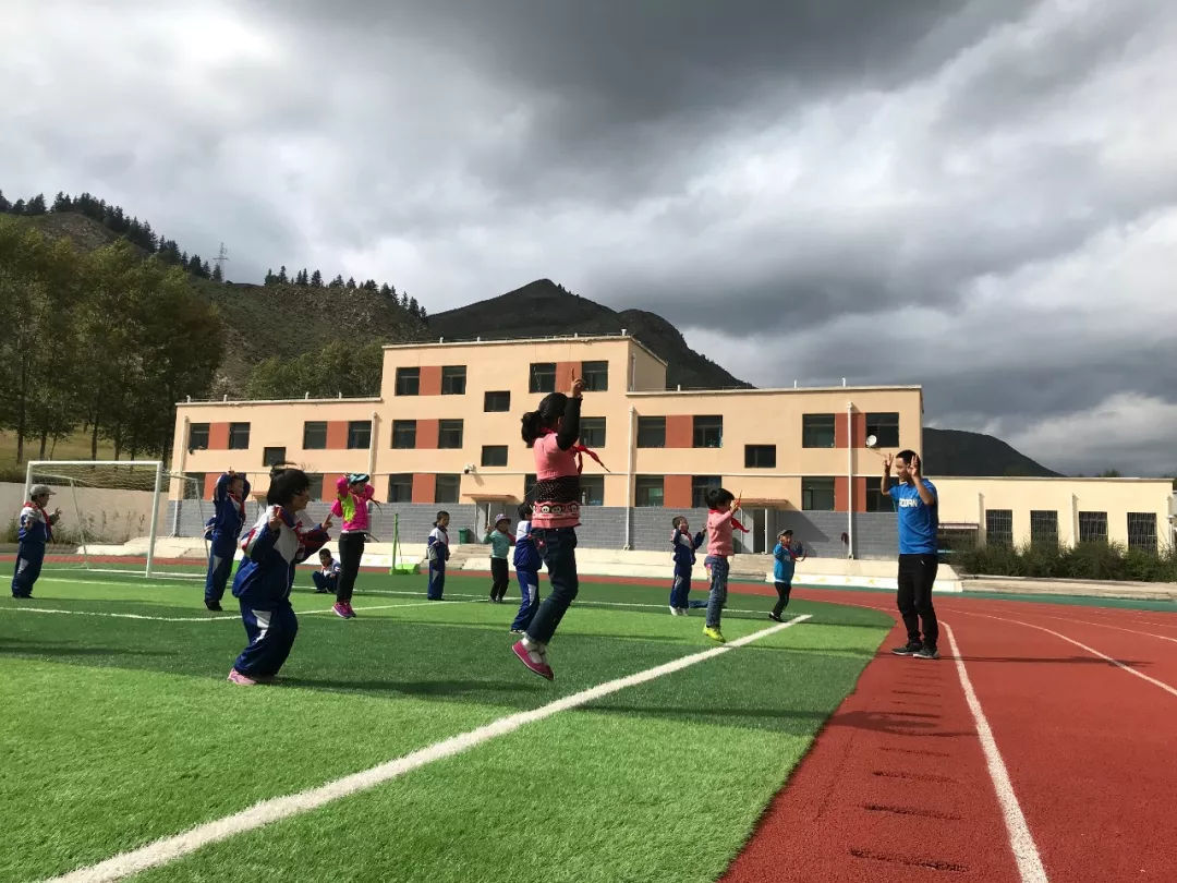 致敬，泥巴地里的先生！