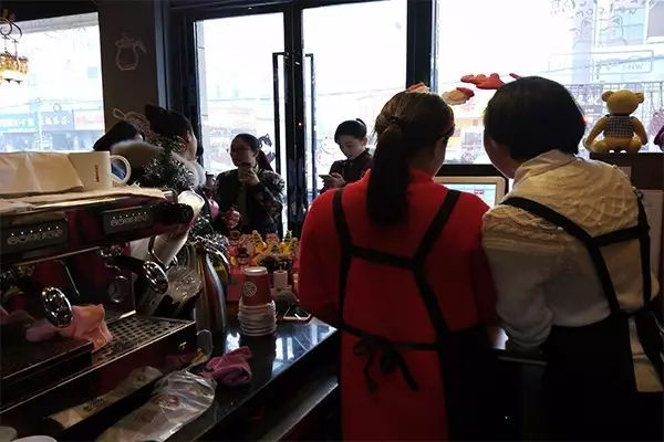 今天不聊情怀，聊加盟｜这只“漫猫”很有情怀