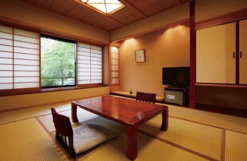 日本汤屋温泉推荐,日本九州汤平温泉