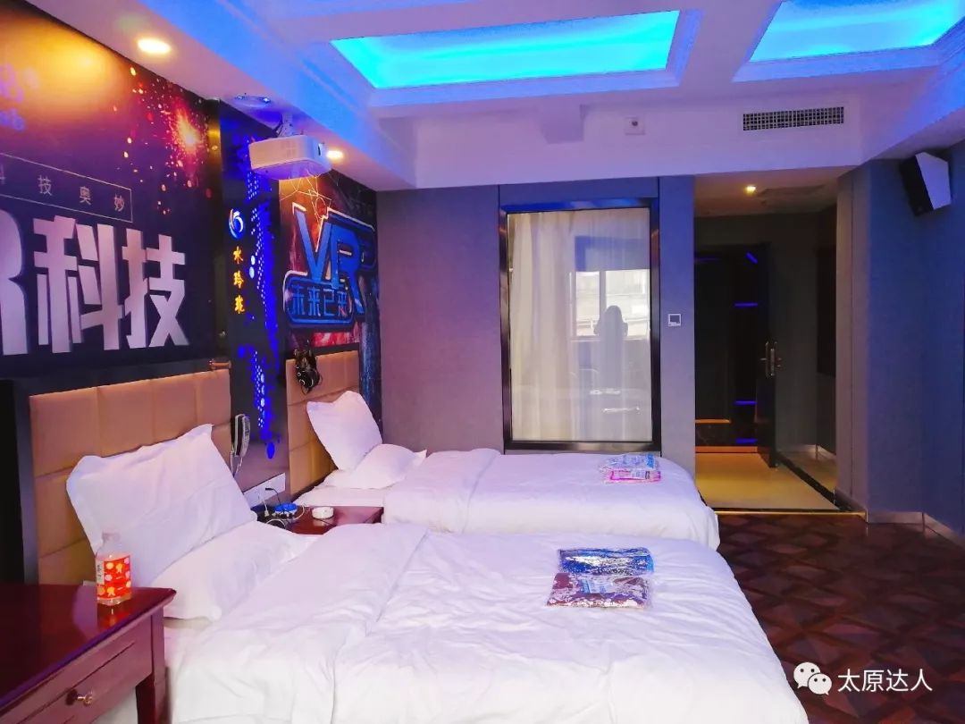 吃喝玩一体的温泉酒店有vr,沉浸式剧场ip酒店