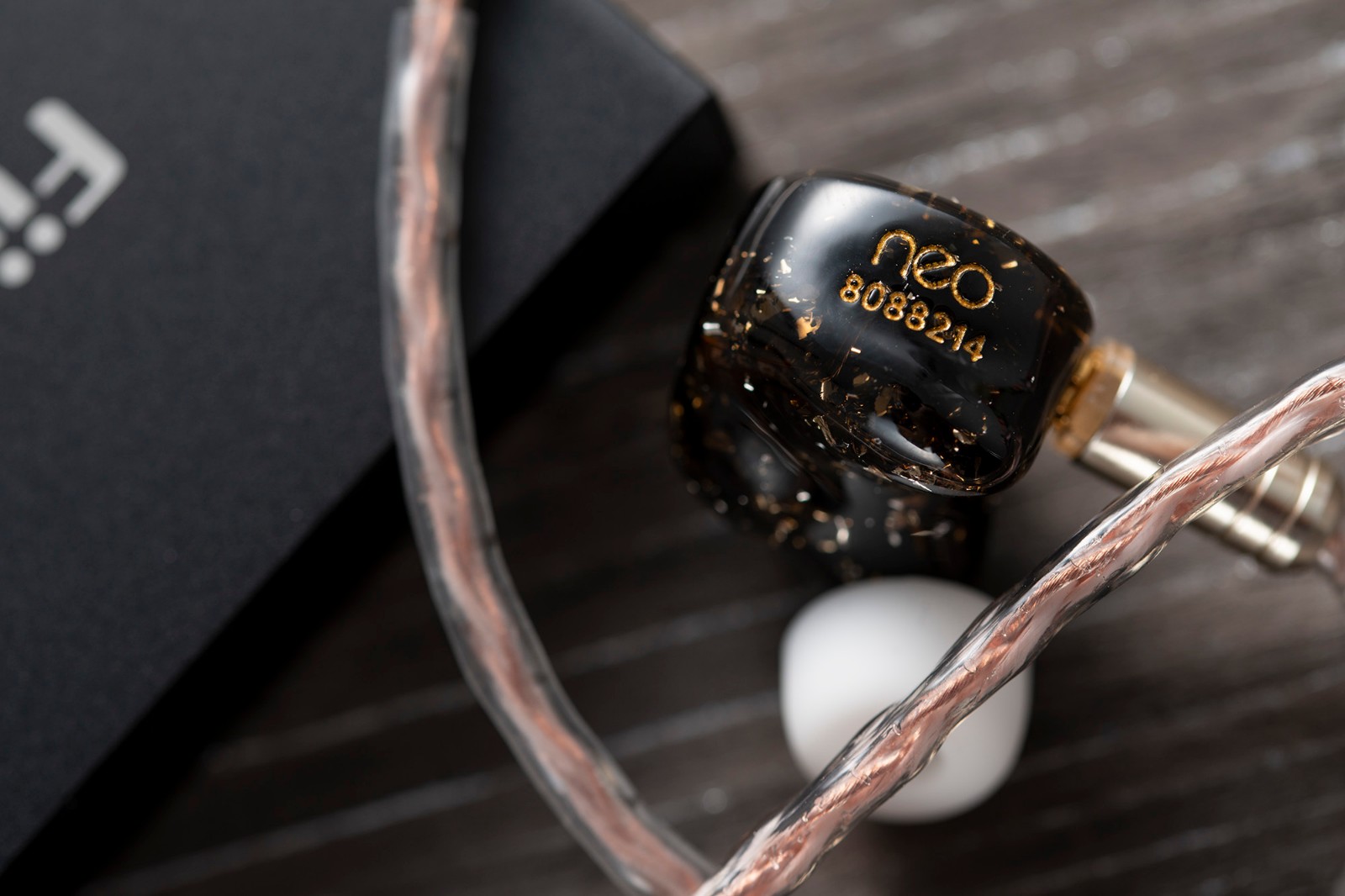 水黄鹂hifi版对比森韵乌金,森韵乌金耳机怎样