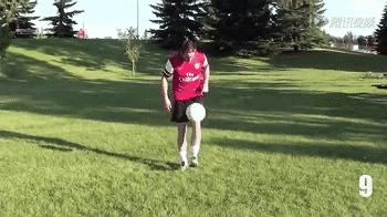 最全颠球的练习方法,实用的颠球技巧