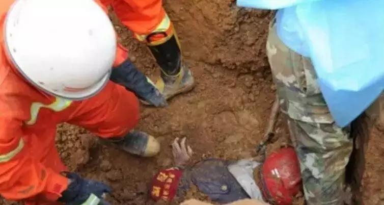 祝愿退役的战友们永葆初心,向所有的退役的新老战友们致敬