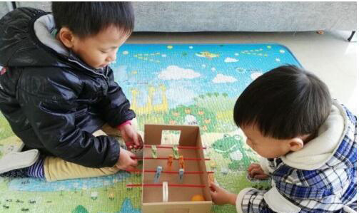 励志自制手工玩具,幼儿纸箱变废为宝玩具制作