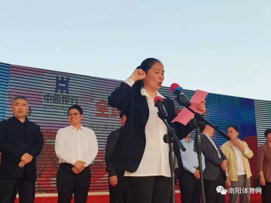 舞动广场健身操,2018南阳市广场舞健身操