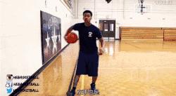 欧文控球是个什么水平,欧文控球训练动作同款