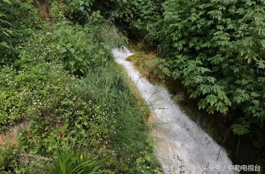 云南红河弥勒瀑布,弥勒滴水滩瀑布