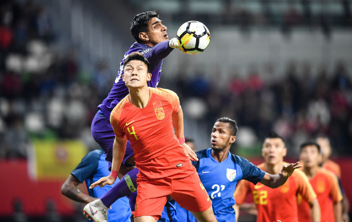 黄健翔贺炜詹俊段暄谁解说最好,中国男足1-5泰国贺炜