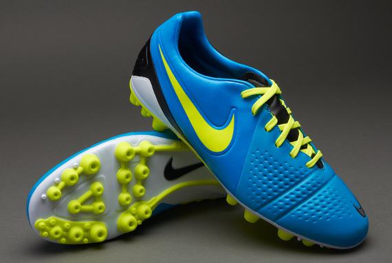 足球鞋鞋底都分为哪几样,一些常见的足球鞋的基本知识