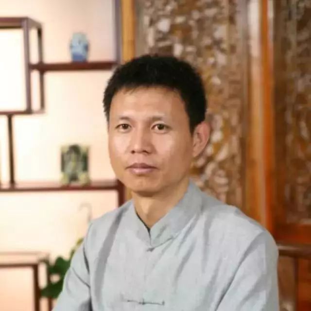 要想气血充足怎样推拿,四个动作疏通经络