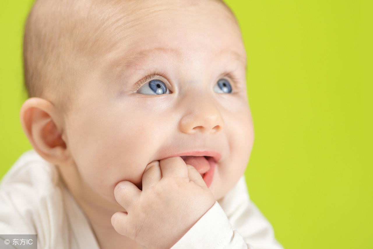 宝宝断奶一个月还有奶瘾,一岁半宝宝奶瘾特别大怎么断奶