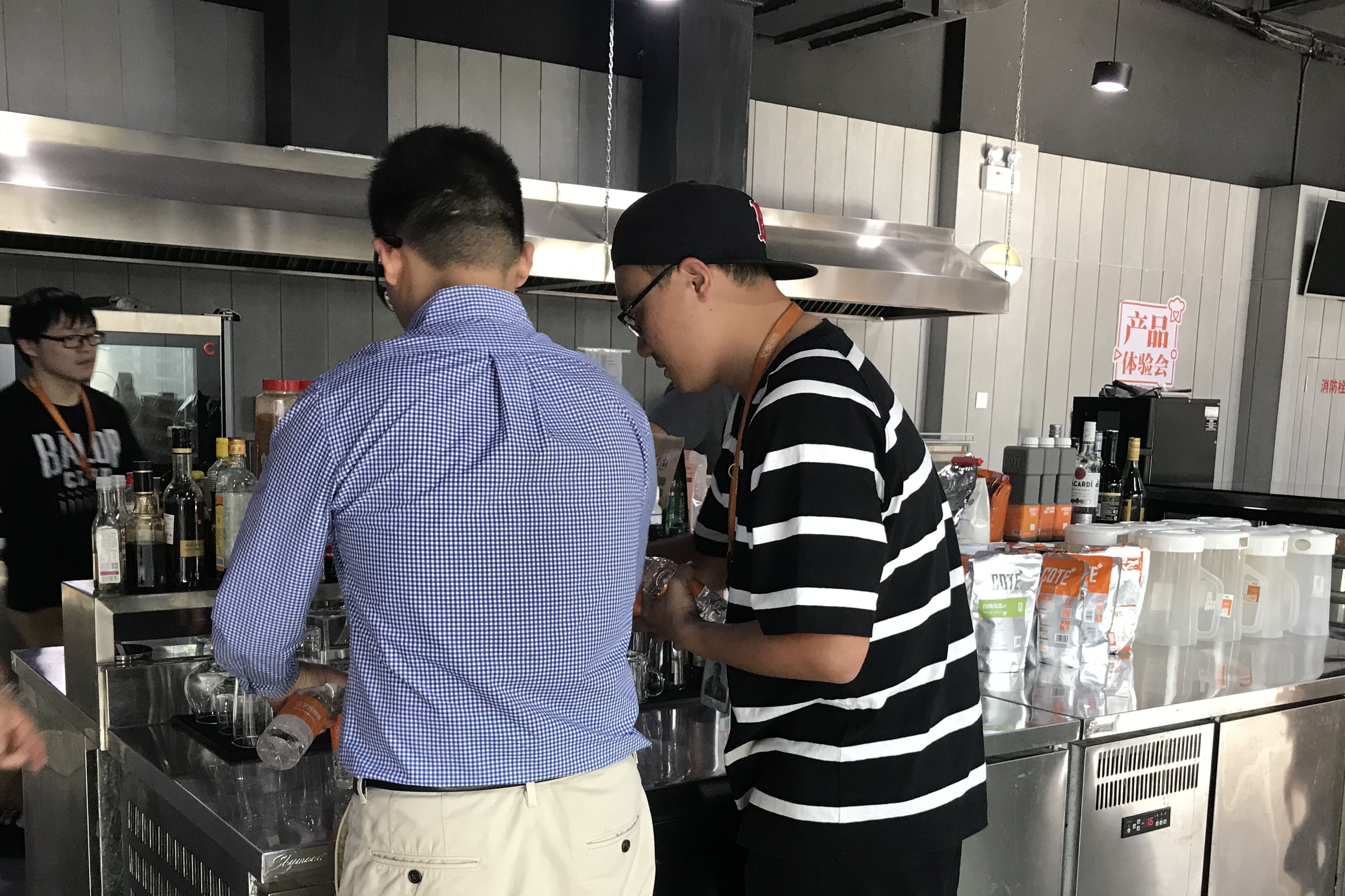 又乐：每天5万步，飞虹路上的年轻人，“走”出来的中国餐饮B2B