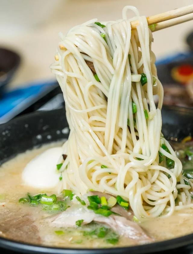 在日本排队吃拉面,天津排名前三的拉面