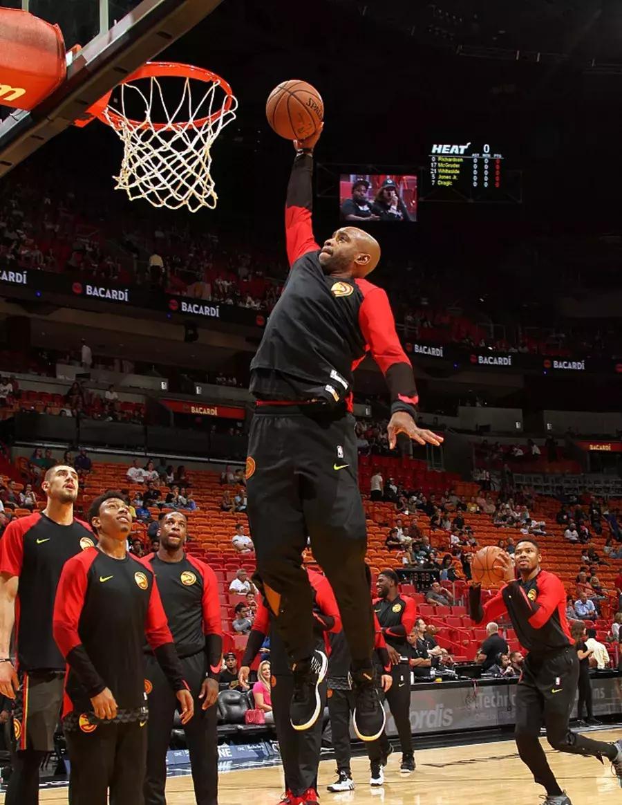 nba季后赛各球队宣传海报,nba各球队胸前广告