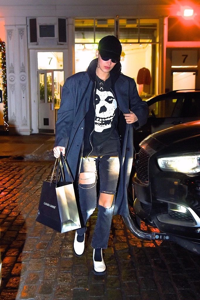 周冬雨穿牛油果绿连衣裙,周冬雨穿芭莎裙