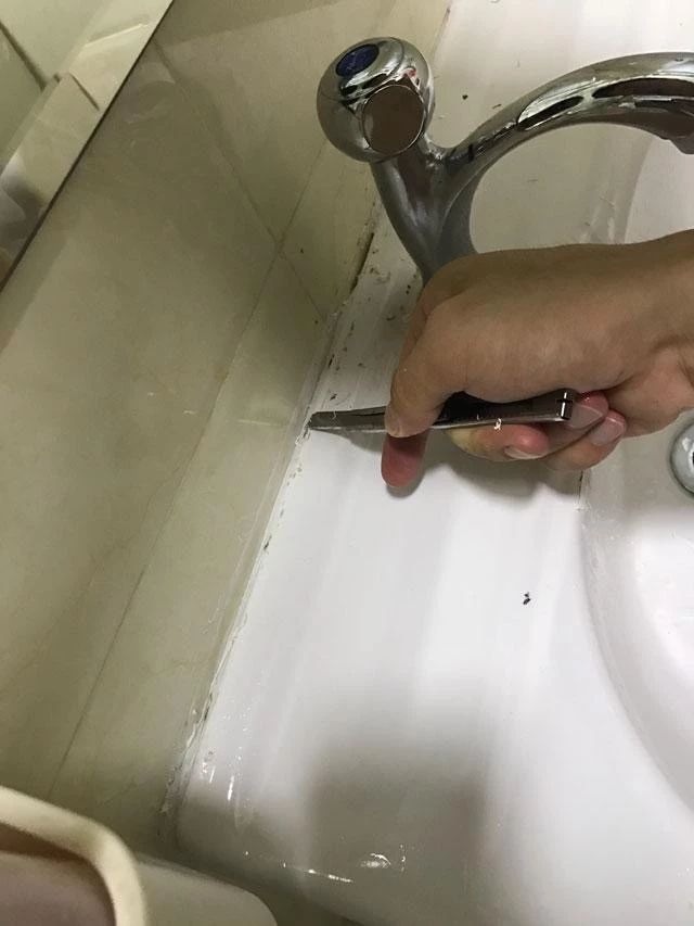 哪种玻璃胶防水不发霉,卫生间用什么玻璃胶不发霉