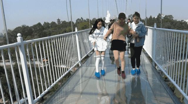 世界第一观光玻璃栈道,十大最美玻璃栈道