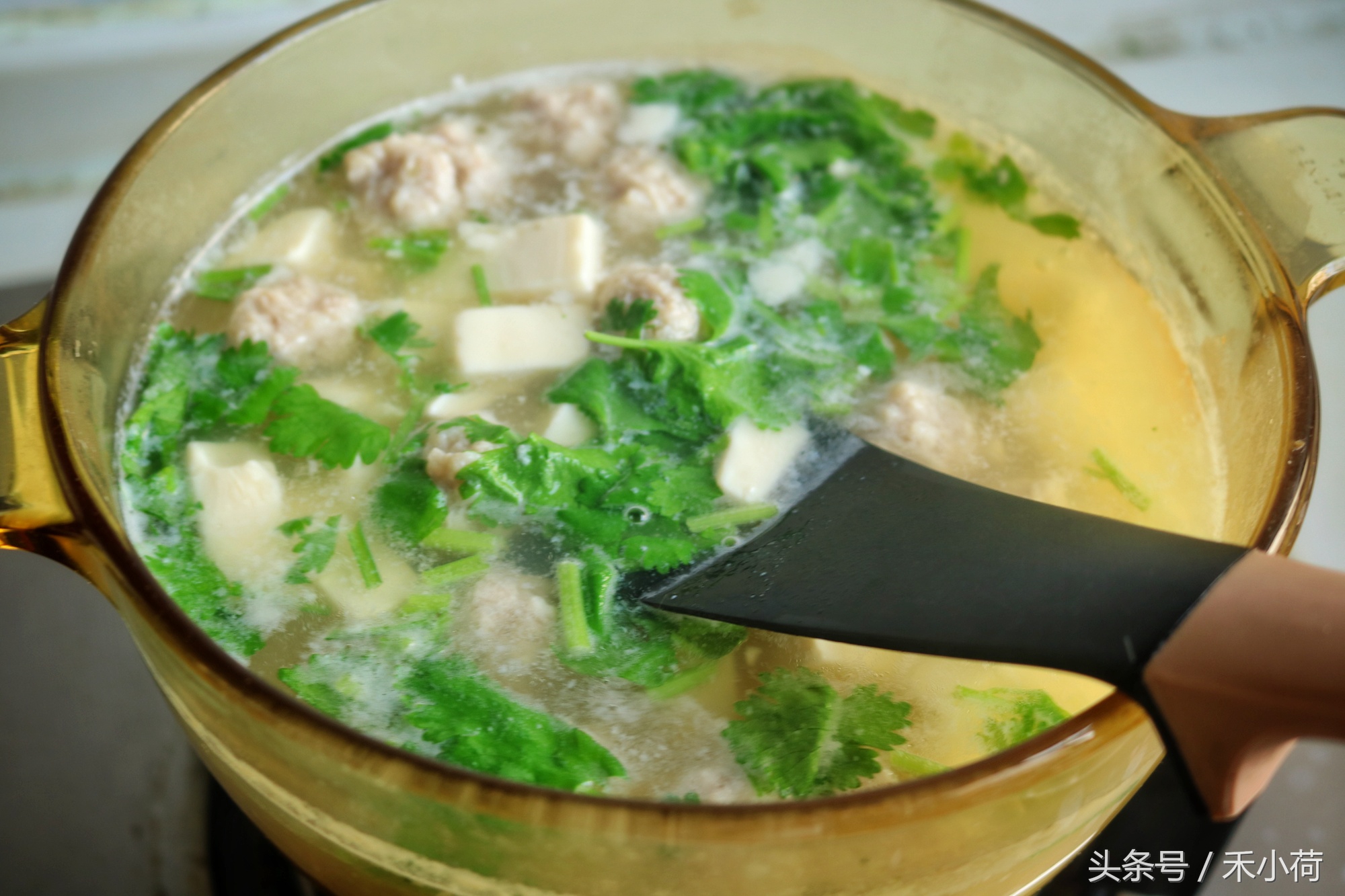 肉丸怎么做成q弹又好吃,肉丸如何才能做的q弹软糯