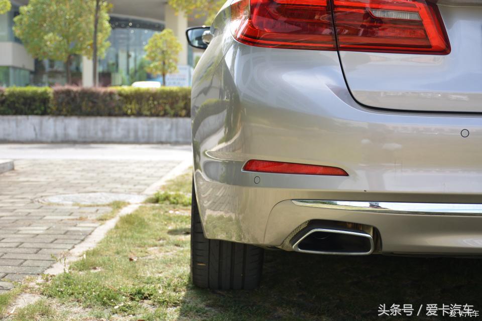 宝马豪华轿车5座,宝马2024高级豪华轿车