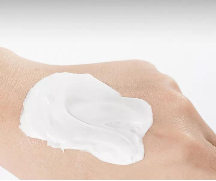 春天皮肤干燥起皮发痒用什么方法,皮肤干燥起皮特别疼急救