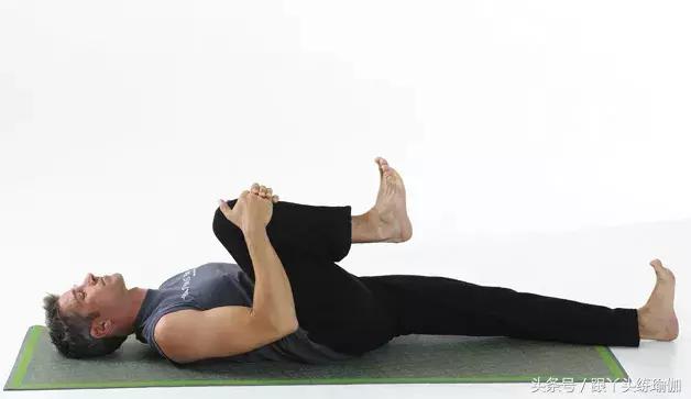 瑜伽练肚子改善便秘的视频,产后5天后便秘可以做瑜伽动作