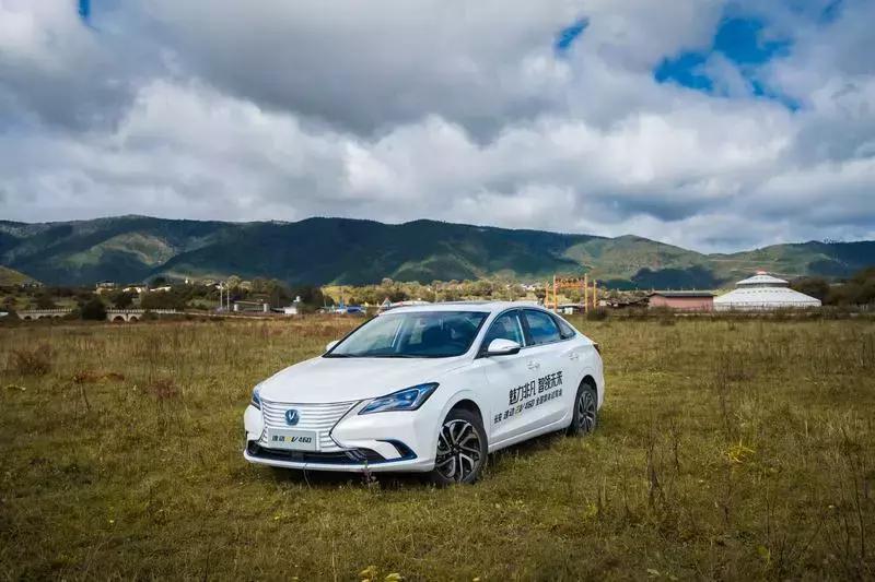 百公里电耗17kwh多少钱,最低百公里油耗多少