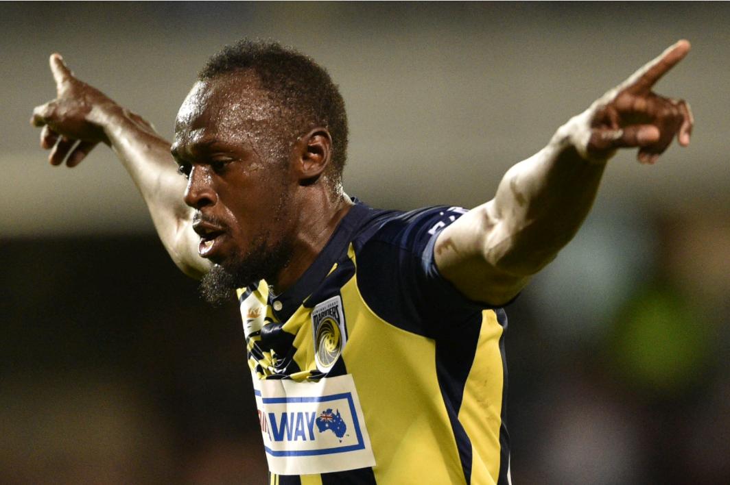 国足世界杯躺枪,博尔特足球场梅开二度