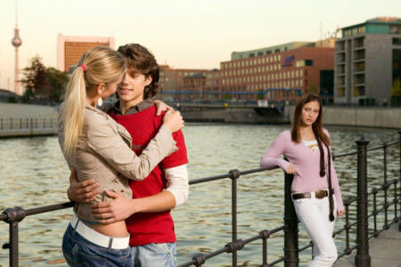 前女友一直纠缠自己的老公怎么办,前女友一直纠缠怎么应对