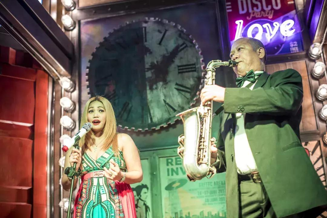 这片媲美京都的红叶之森只藏15栋梦幻树屋，杭州1.5h直达！