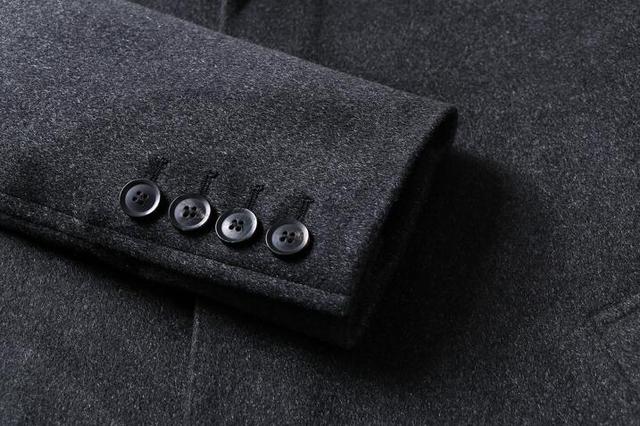 羊绒大衣含羊绒与不含羊绒咋区别,纯羊毛面料的羊绒大衣好吗