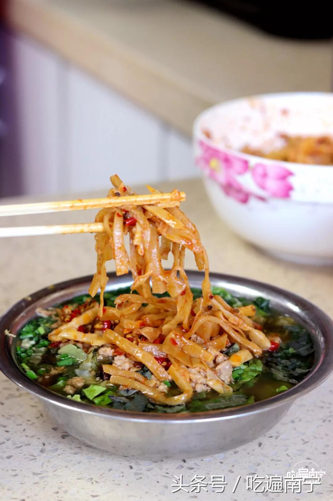 南宁美食推荐必吃一条街在哪,南宁最有名的10道美食