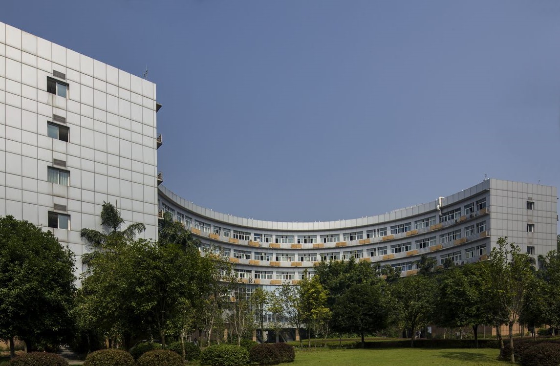 录取分偏低的211大学,分数低的211文科