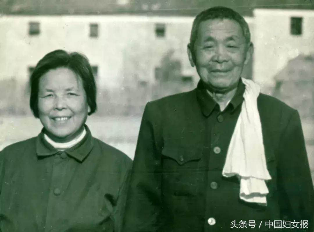 她就是习*平近**总书记尊称的那位“老阿姨”